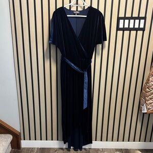 Luxology Midnight Blue Velvet Dress
